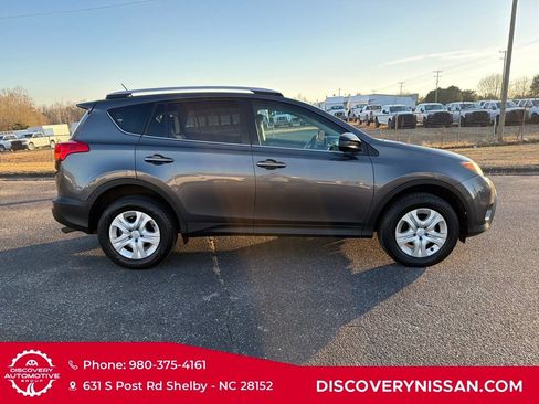 Used 2015 Toyota RAV4 LE image 5