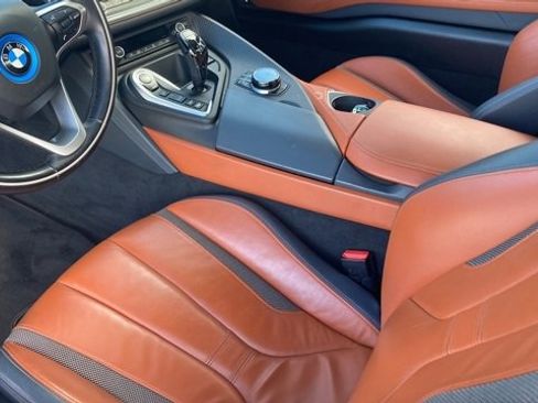 Used 2019 BMW i8 Coupe image 17
