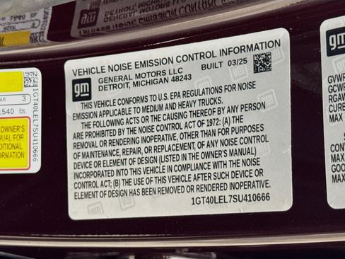 Used 2025 GMC Sierra EV Denali AWD/4WD image 36