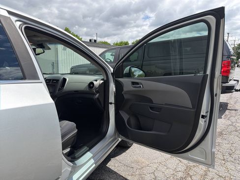 Used 2015 Chevrolet Sonic LT FWD image 31