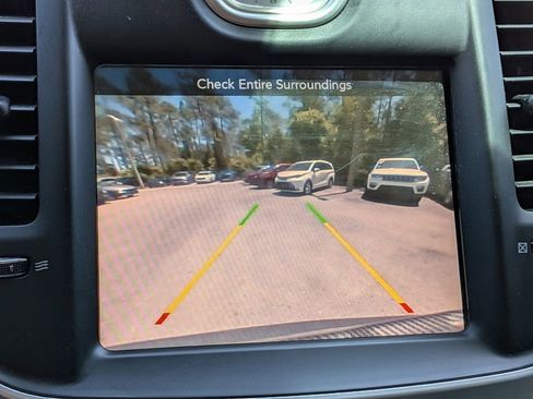 Used 2015 Chrysler 300 C w/ Light Group image 19