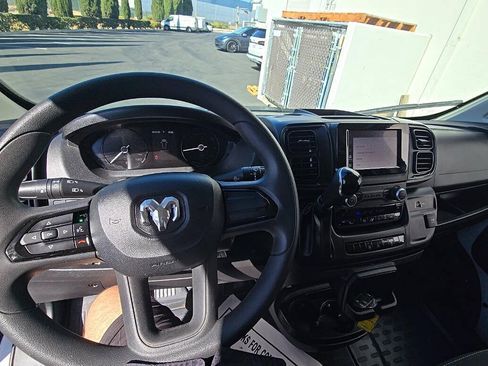 Used 2024 RAM ProMaster 2500 FWD image 12