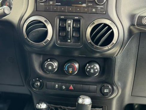 Used 2011 Jeep Wrangler Unlimited Sport image 15