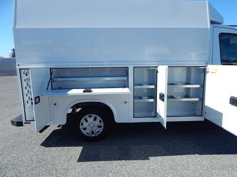 Used 2020 Ford Transit 350 w/ Interior Upgrade Package RWD image 12