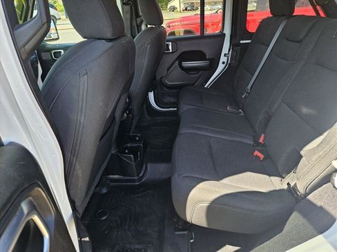Used 2019 Jeep Wrangler Unlimited Sport AWD/4WD image 14