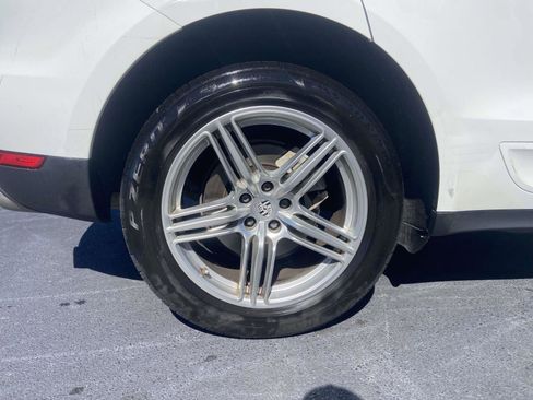 Used 2017 Porsche Macan S image 11