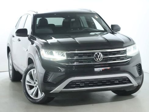 Certified 2021 Volkswagen Atlas Cross Sport SEL image 2