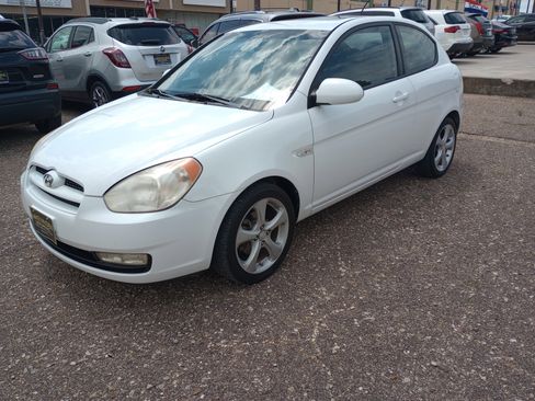 Used 2008 Hyundai Accent SE image 3