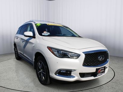 Used 2019 INFINITI QX60 Luxe w/ Essential Package