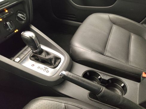 Used 2014 Volkswagen Jetta SE FWD image 26