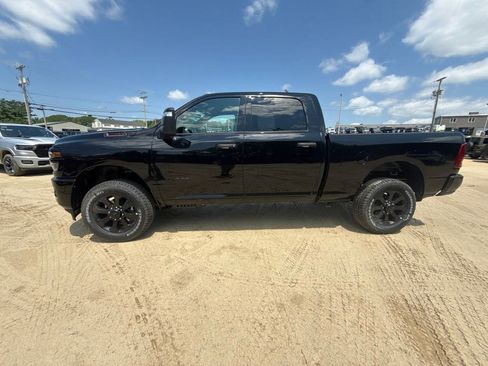 New 2026 RAM 2500 Big Horn AWD/4WD image 2