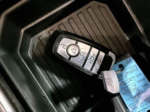 Used 2021 Ford F350 Limited w/ FX4 Off-Road Package AWD/4WD image 13