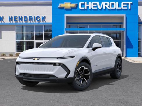 New 2026 Chevrolet Equinox EV LT image 8