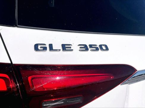 Used 2024 Mercedes-Benz GLE 350 4MATIC image 9