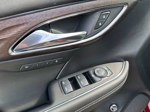 Certified 2023 Buick Envision Avenir AWD/4WD image 17