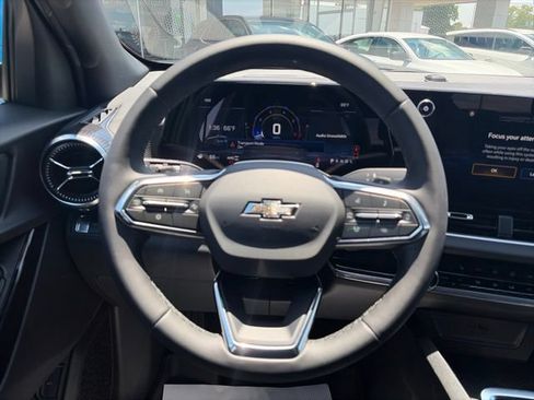 New 2026 Chevrolet Equinox LT w/ Convenience Package II AWD/4WD image 15