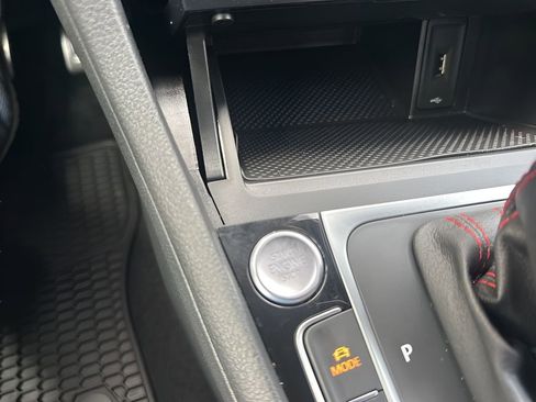 Used 2020 Volkswagen GTI SE image 22