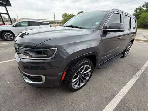 Used 2022 Jeep Wagoneer Series II w/ Premium Group I image 12