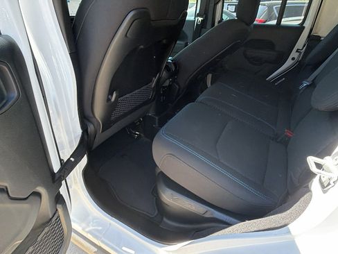 Used 2025 Jeep Wrangler Unlimited Rubicon 4xe w/ Convenience Group image 23