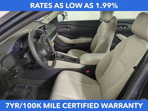 Certified 2025 Honda Accord SE image 9