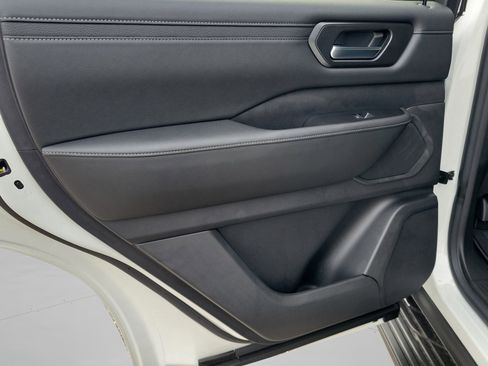 New 2026 Nissan Armada SV image 28