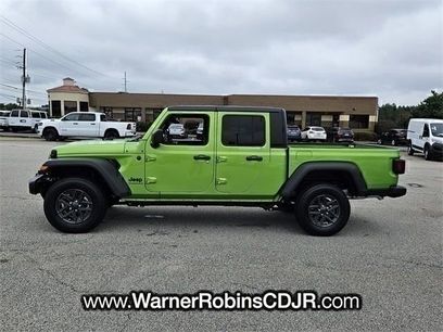 New 2025 Jeep Gladiator Sport