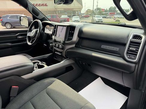 Used 2019 RAM 1500 Big Horn AWD/4WD image 19