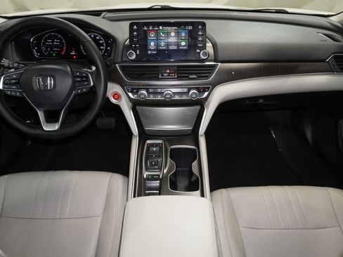 Used 2019 Honda Accord Touring image 15
