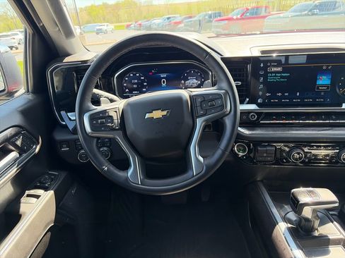 Certified 2023 Chevrolet Silverado 1500 LTZ AWD/4WD image 12