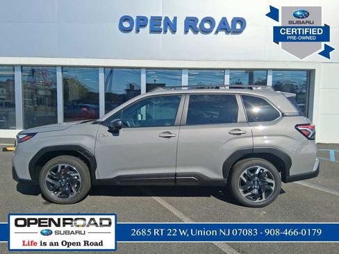 Certified 2025 Subaru Forester Premium image 5