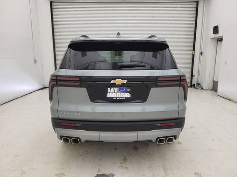 New 2026 Chevrolet Traverse LT w/ Sun and Wheel Package image 16