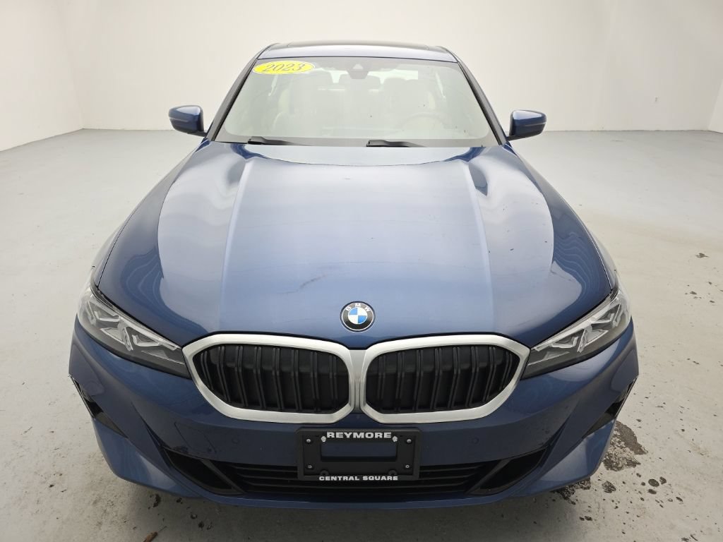 Used 2023 BMW 330i xDrive Sedan w/ Driving Assistance Package AWD/4WD image 4