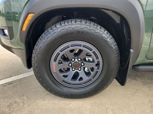 Certified 2025 Nissan Frontier Pro-X image 7