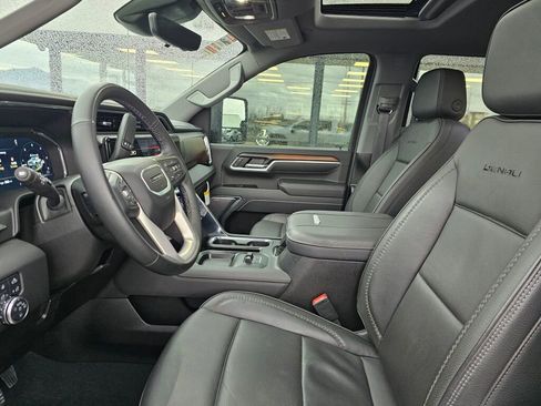 Used 2025 GMC Sierra 3500 Denali w/ Denali Reserve Package image 17