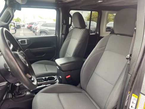 Used 2018 Jeep Wrangler Unlimited Sport AWD/4WD image 21