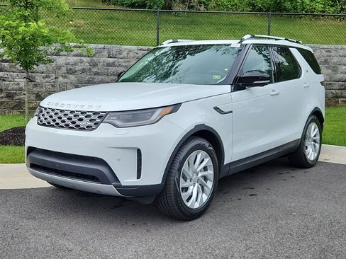 Certified 2024 Land Rover Discovery S image 1