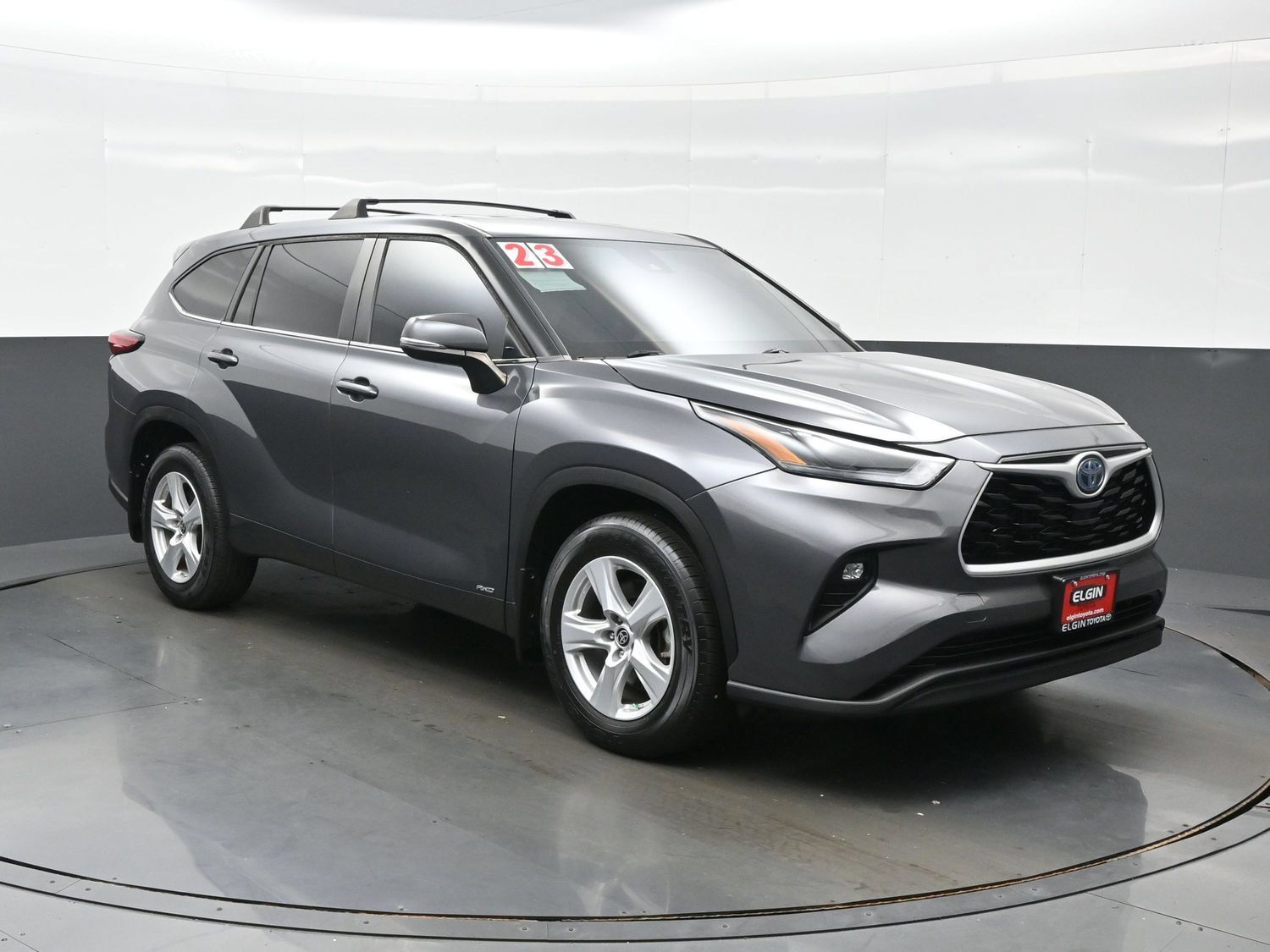 Used 2023 Toyota Highlander LE AWD/4WD image 8
