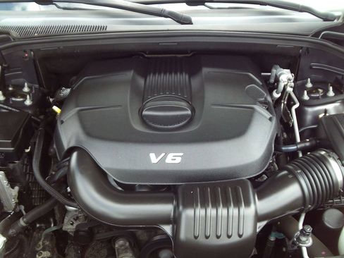 Used 2014 Jeep Grand Cherokee Limited AWD/4WD image 16