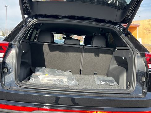 New 2026 Volkswagen Atlas Cross Sport SE image 15