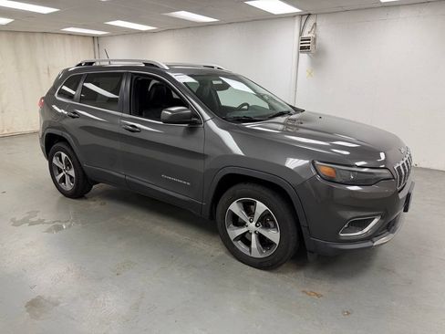 Used 2019 Jeep Cherokee Limited AWD/4WD image 7