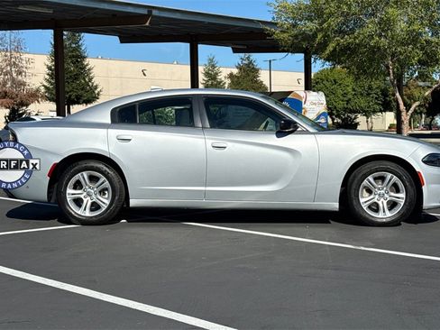 Used 2023 Dodge Charger SXT image 6