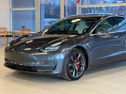 Used 2018 Tesla Model 3 Performance image 4