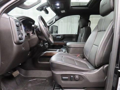 Used 2023 Chevrolet Silverado 3500 High Country w/ Z71 Off-Road Package image 9