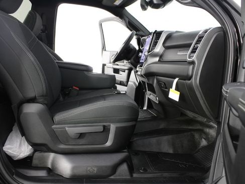 Used 2025 RAM 4500 4x4 Regular Cab DRW image 17