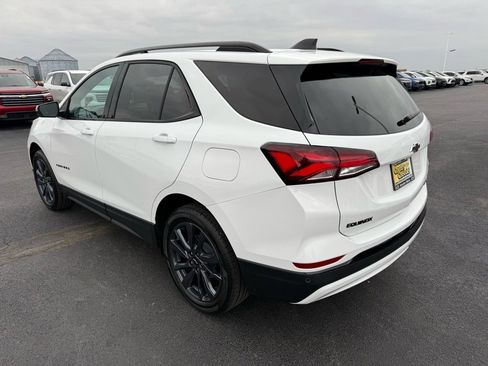 Used 2024 Chevrolet Equinox RS w/ RS Leather Package image 3