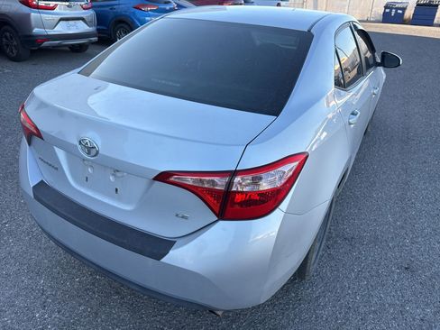 Used 2018 Toyota Corolla LE FWD image 5
