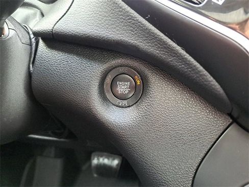 Used 2020 Jeep Cherokee Limited image 24