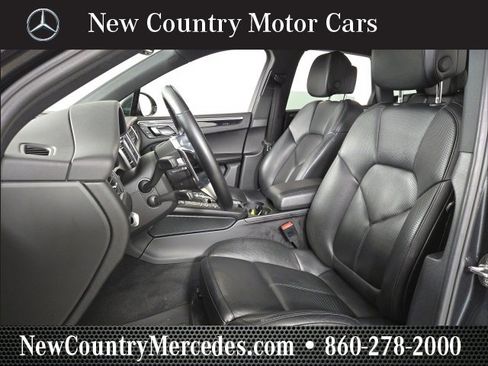 Used 2018 Porsche Macan image 11