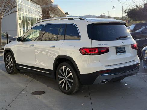 Certified 2022 Mercedes-Benz GLB 250 image 6