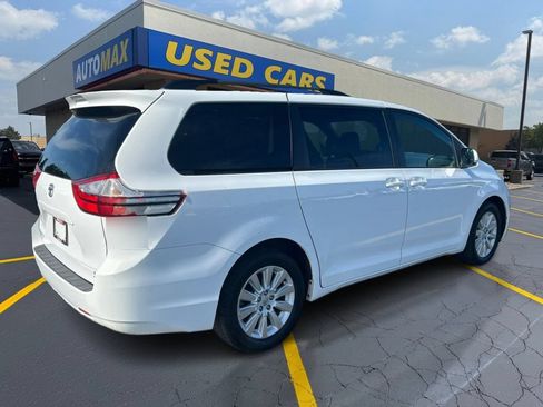 Used 2015 Toyota Sienna LE AWD/4WD image 5